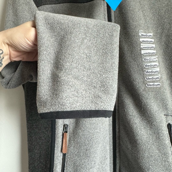 BRAND NEW* M Women's Pieced Fleece Full-Zip, Heather Grey - Picture 5 of 12